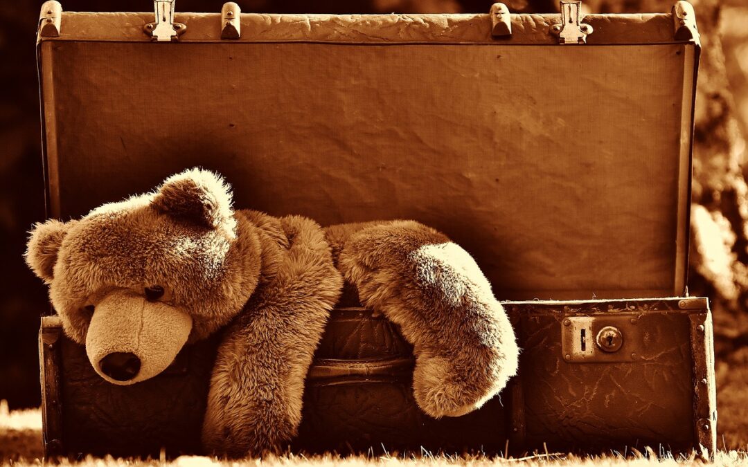 Hoe repareer je een beschadigde vintage koffer?